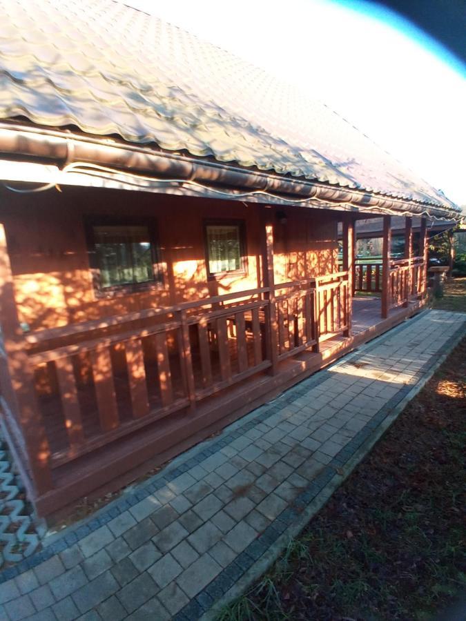 Domki Nad Sanem เลสโก ภายนอก รูปภาพ